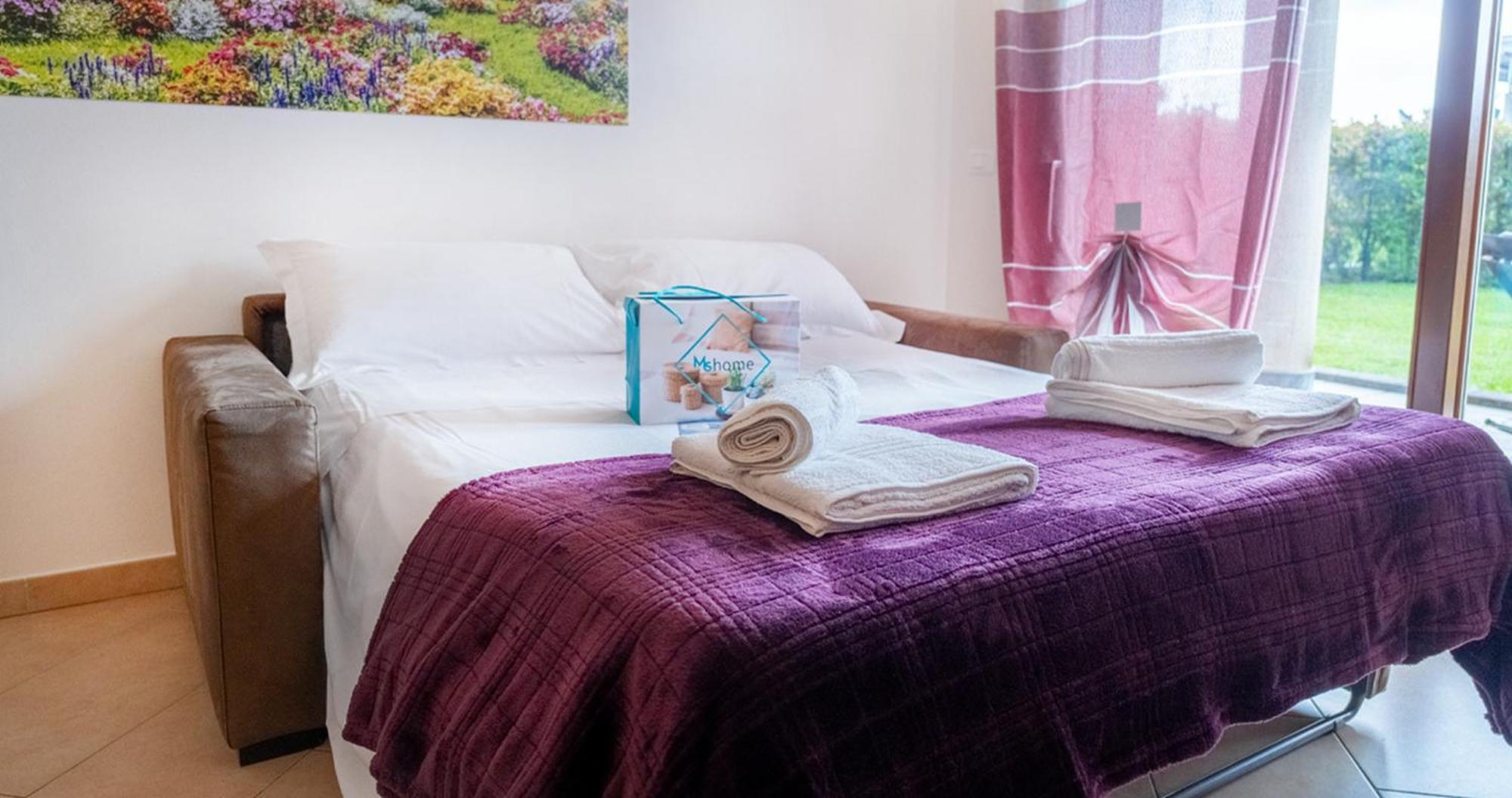 דסנזאנו דל גארדה Oleandro Apartment - Featuring A Private Garden And Access To 5 Pools מראה חיצוני תמונה